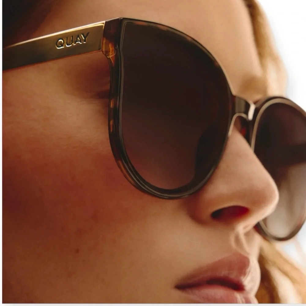 QUAY Date Night Sunglasses Neutral Tortoise Gold Frame Brown Lens NWT